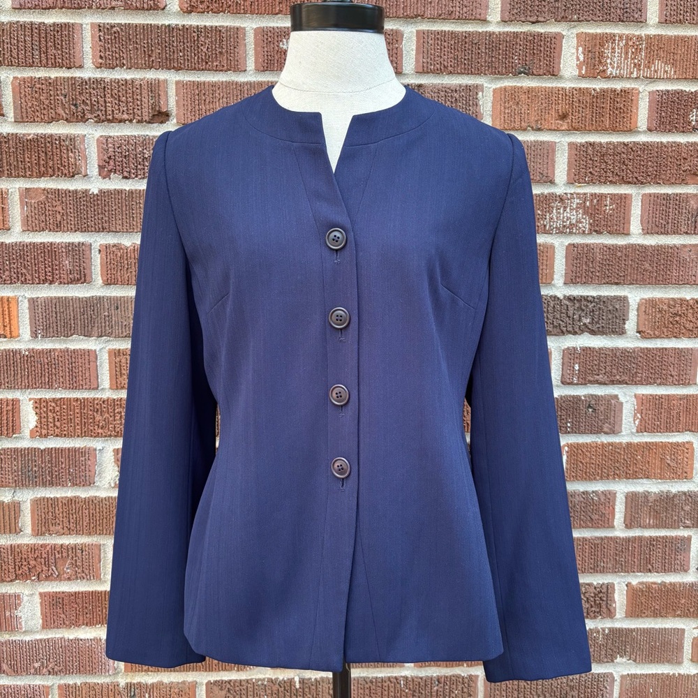 Laura Scott Women's Size 8P Blue Button up lined Blazer Suit Jacket